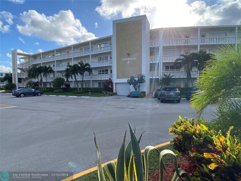 Do not look further! BEAUTIFUL & EXTREMELY WELL MAINTAINED 2 bed - Beach Condo for sale in Deerfield Beach, Florida on Beachhouse.com