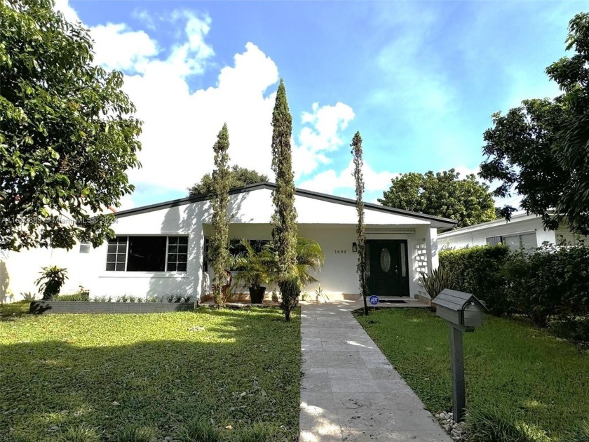 A BEAUTIFUL REMODELED SINGLE FAMILY HOME IN A QUIET NEIGHBORHOOD - Beach Home for sale in North Miami Beach, Florida on Beachhouse.com