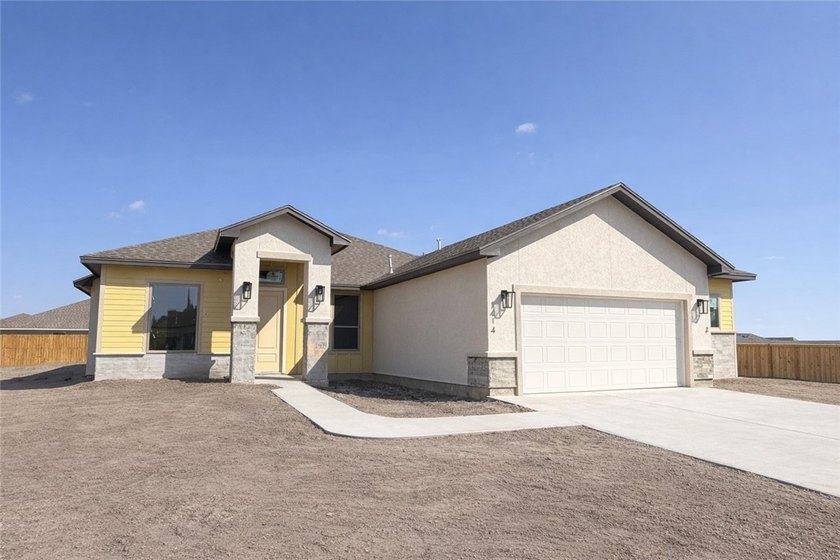 Stunning NEW home Quality Built by Live Oak Custom Homes! - Beach Home for sale in Corpus Christi, Texas on Beachhouse.com