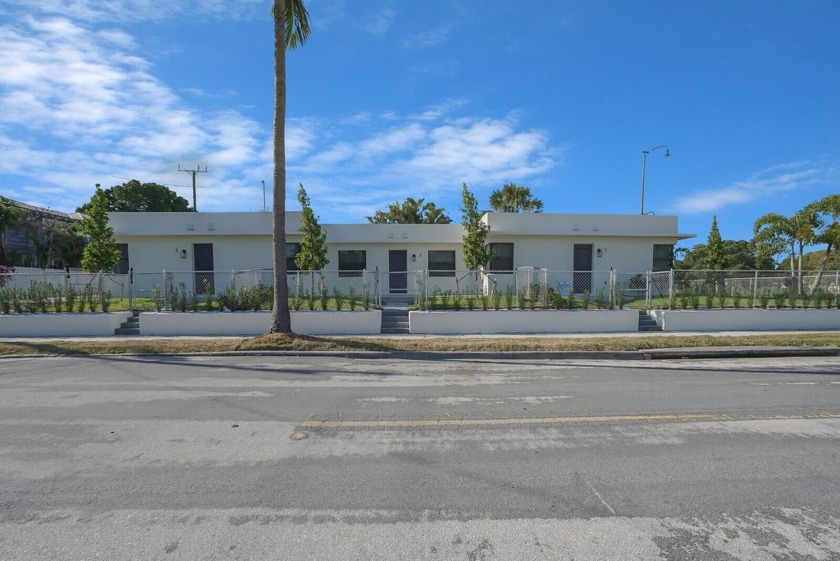 Possible $6,000.00 a month gross income!! Completely renovated - Beach Townhome/Townhouse for sale in West Palm Beach, Florida on Beachhouse.com