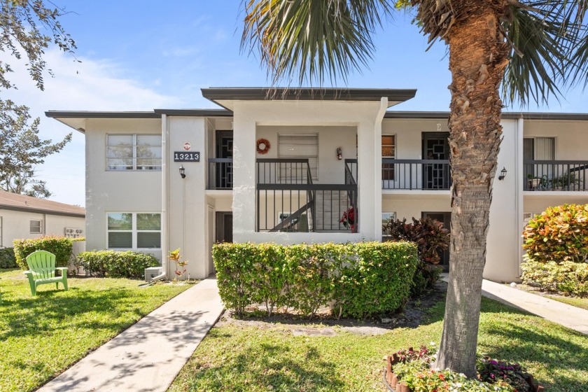 Welcome to this beautifully updated  2 Bedroom 2 Bath Condo in a - Beach Condo for sale in Delray Beach, Florida on Beachhouse.com