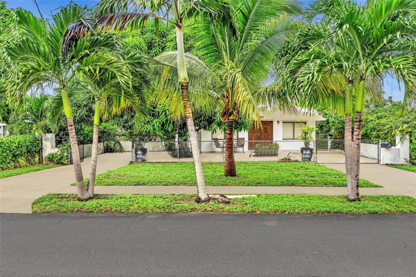 *****Welcome to this Charming 3-Bedroom, 3-Bathroom Home with - Beach Home for sale in North Miami Beach, Florida on Beachhouse.com