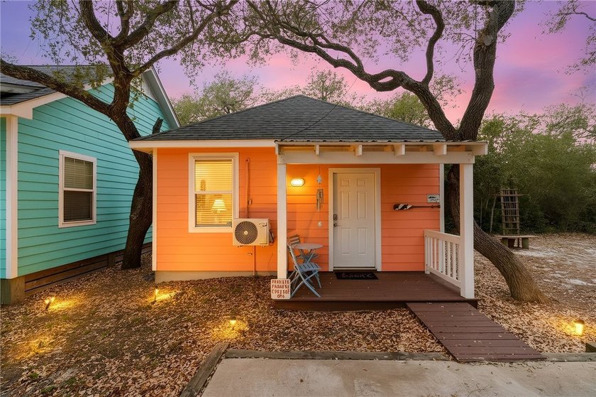 Welcome to the perfect lock-and-leave coastal retreat! This - Beach Condo for sale in Rockport, Texas on Beachhouse.com