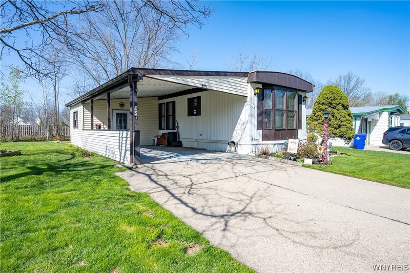Welcome to Brook Gardens Mobile Home Community! This - Beach Home for sale in Hamburg, New York on Beachhouse.com