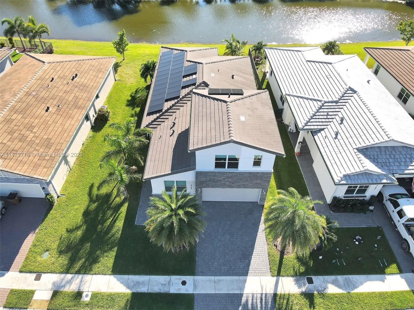 Spacious Lake Front Home in the Highly Sought-After Gated - Beach Home for sale in Deerfield Beach, Florida on Beachhouse.com