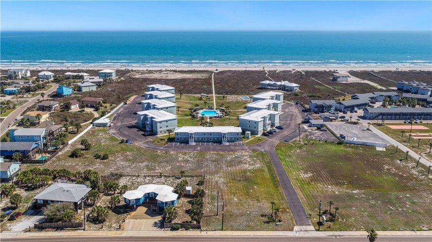 Welcome to 1107 Eleventh St, Building G, Unit 52 in beautiful - Beach Condo for sale in Port Aransas, Texas on Beachhouse.com