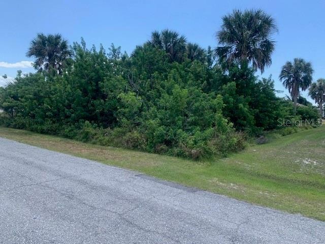 Wonderful residential lot with a southern rear exposure and - Beach Lot for sale in Port Charlotte, Florida on Beachhouse.com