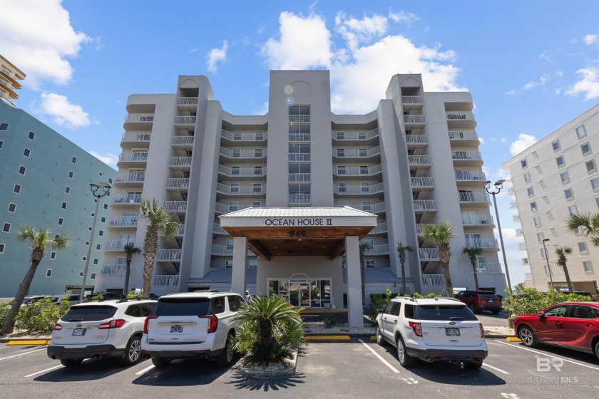 BEAUTIFUL 2 BEDROOM 2 BATH UNIT IN OCEAN HOUSE! THIS FABULOUS - Beach Home for sale in Gulf Shores, Alabama on Beachhouse.com