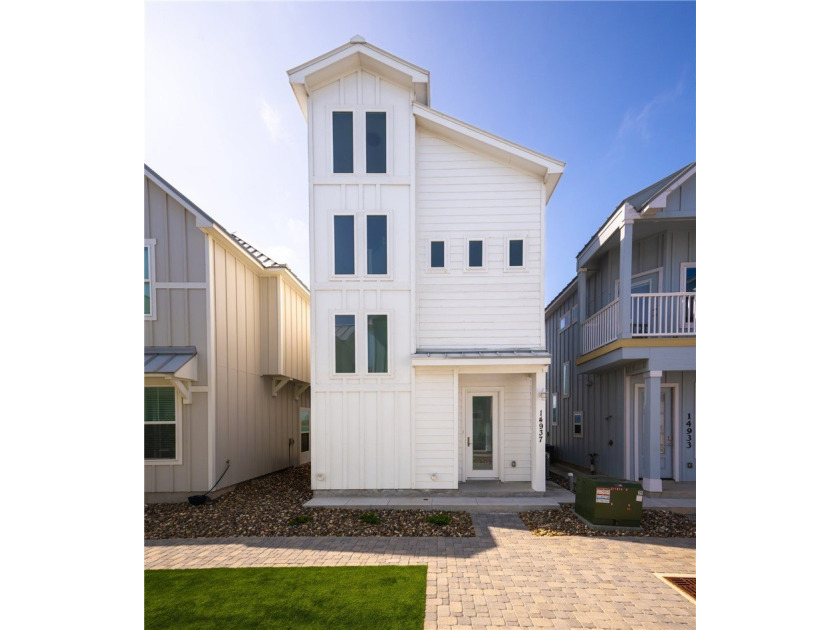 WOW!!! Luxury NEW construction vacation home in the growing - Beach Townhome/Townhouse for sale in Corpus Christi, Texas on Beachhouse.com