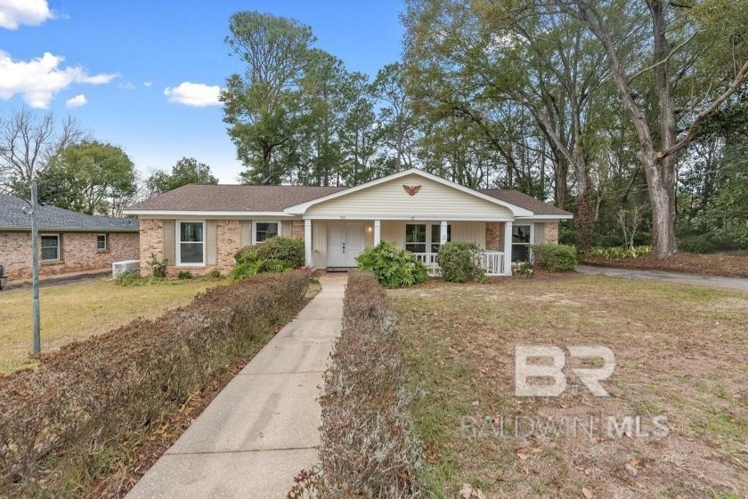 Welcome to this beautifully renovated 4-bedroom, 2-bathroom - Beach Home for sale in Daphne, Alabama on Beachhouse.com