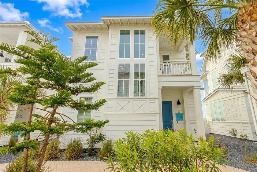 SELLER OFFERING BUYER INCENTIVES! Creating an exceptional - Beach Condo for sale in Port Aransas, Texas on Beachhouse.com