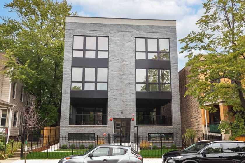 New construction condo units in beautiful Lake View! Brand new - Beach Home for sale in Chicago, Illinois on Beachhouse.com