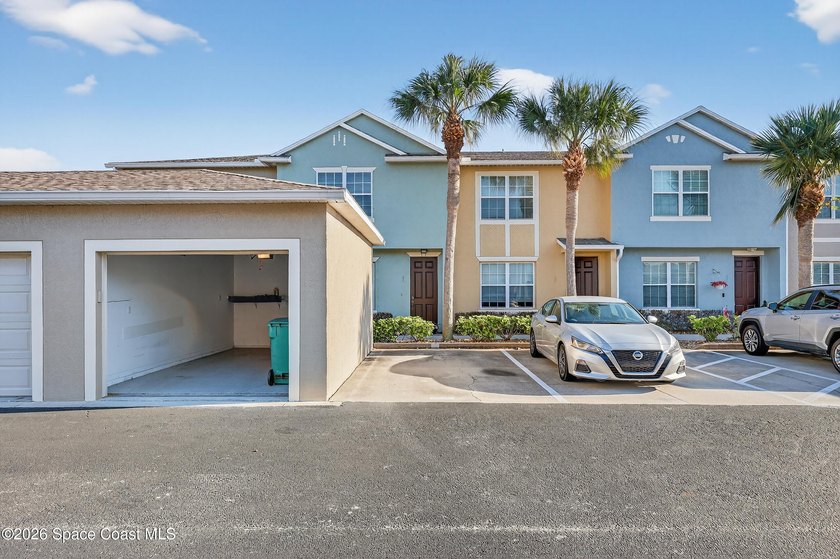 Beautifully maintained two-story townhome in gated Oceanside - Beach Townhome/Townhouse for sale in Melbourne, Florida on Beachhouse.com