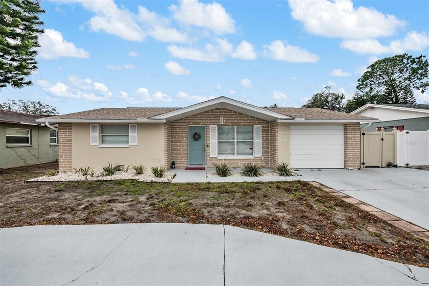 Beautiful Pool Home in Port Richey, FL - 3 Bedroom, 2 Bath - Beach Home for sale in Port Richey, Florida on Beachhouse.com