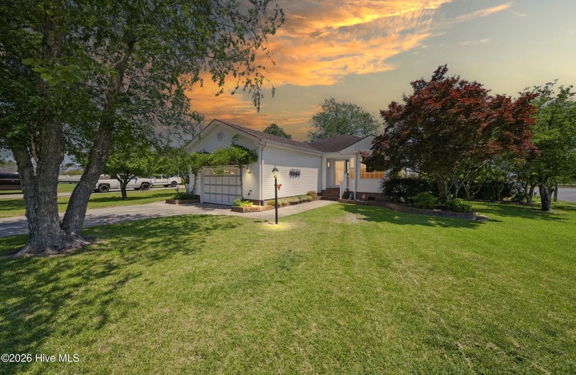 Welcome to waterfront living on the beautiful Currituck Sound! - Beach Home for sale in Barco, North Carolina on Beachhouse.com