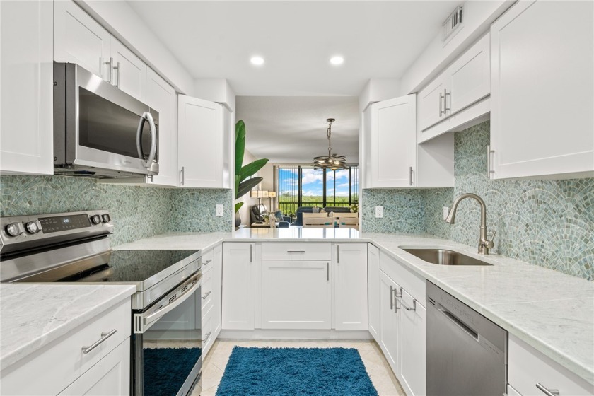 Completely renovated condo w/coastal style. Brand new kitchen - Beach Home for sale in Hutchinson Island, Florida on Beachhouse.com