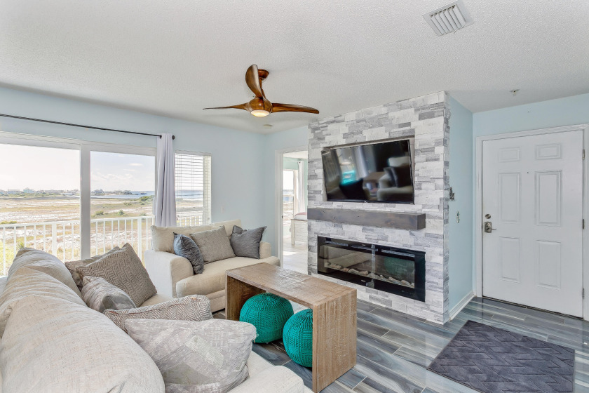 GREAT RATES! Upscale 3/2 Sound View Condo! - Beach Vacation Rentals in Navarre Beach, Florida on Beachhouse.com