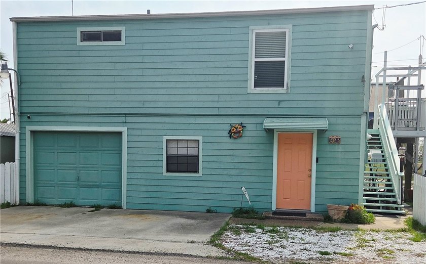 Wake up to breathtaking bay views and end your evenings with - Beach Home for sale in Ingleside, Texas on Beachhouse.com