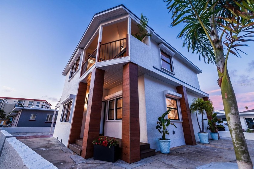 Nestled just THIRTY unobstructed steps to the sand, your new - Beach Home for sale in Redington Shores, Florida on Beachhouse.com