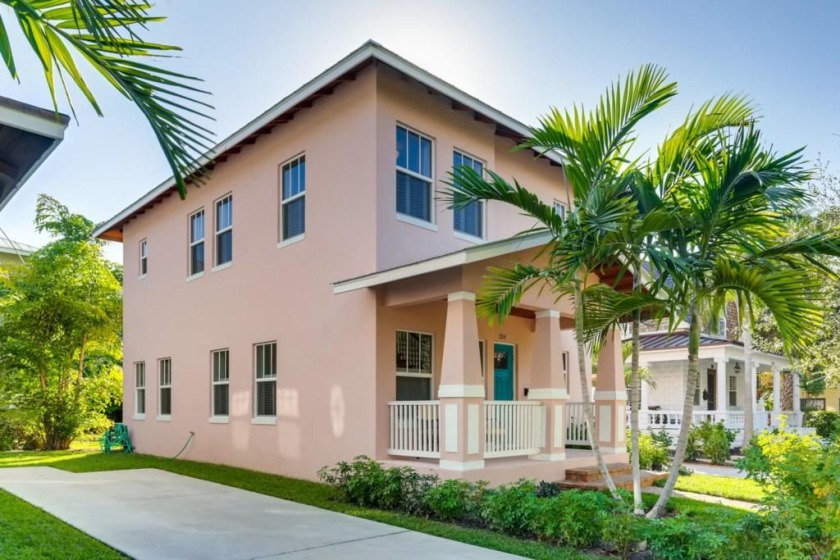 Pink House | Modern 3bd/3ba | Parking & Porch - Beach Vacation Rentals in West Palm Beach, FL on Beachhouse.com