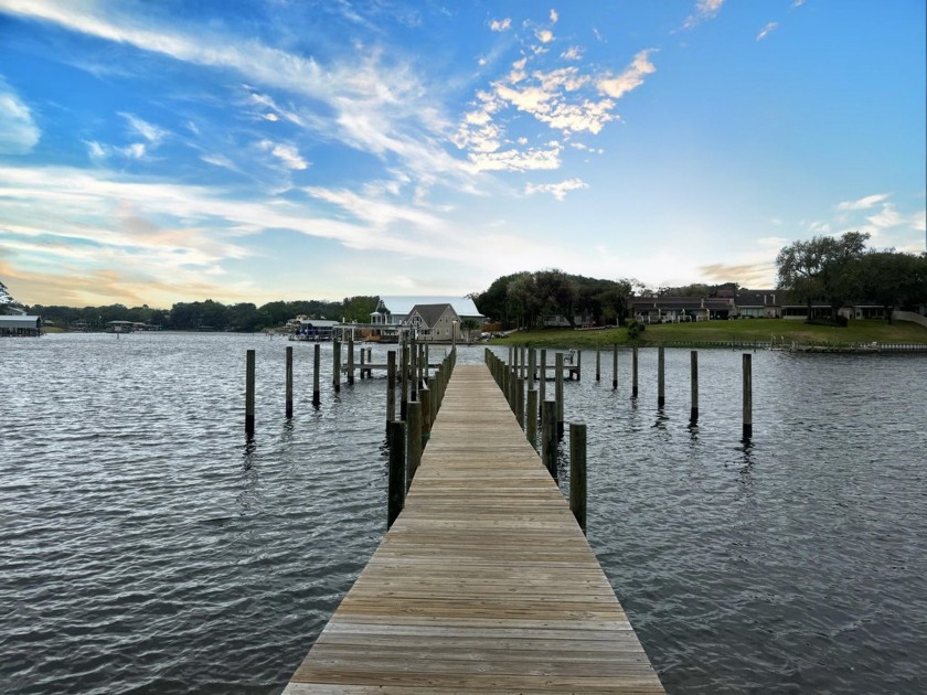 Great location in the heart of Fort Walton Beach. HVAC - Beach Condo for sale in Fort Walton Beach, Florida on Beachhouse.com