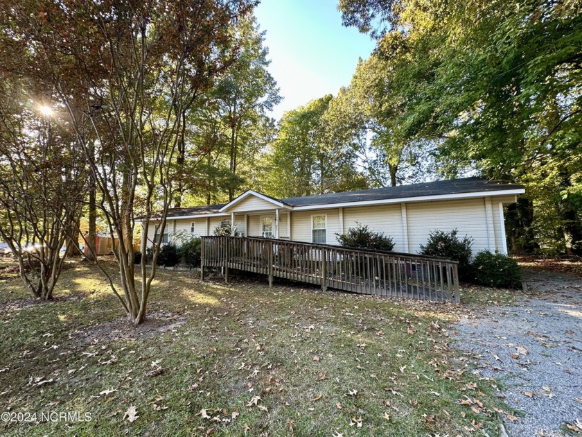 Water access home offers two bedrooms, 1.5 baths on a double lot - Beach Home for sale in Edenton, North Carolina on Beachhouse.com