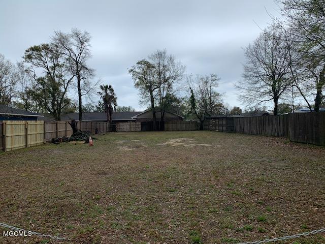 Nice cleared lot on Railroad Street close to the Gulf. A 6 foot - Beach Lot for sale in Gulfport, Mississippi on Beachhouse.com