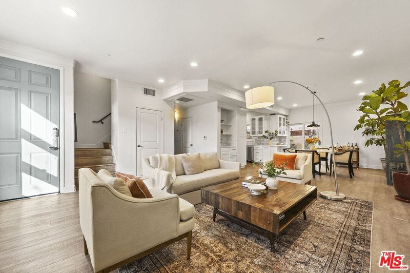 Welcome home to this beautifully updated two-bedroom townhouse - Beach Townhome/Townhouse for sale in Santa Monica, California on Beachhouse.com