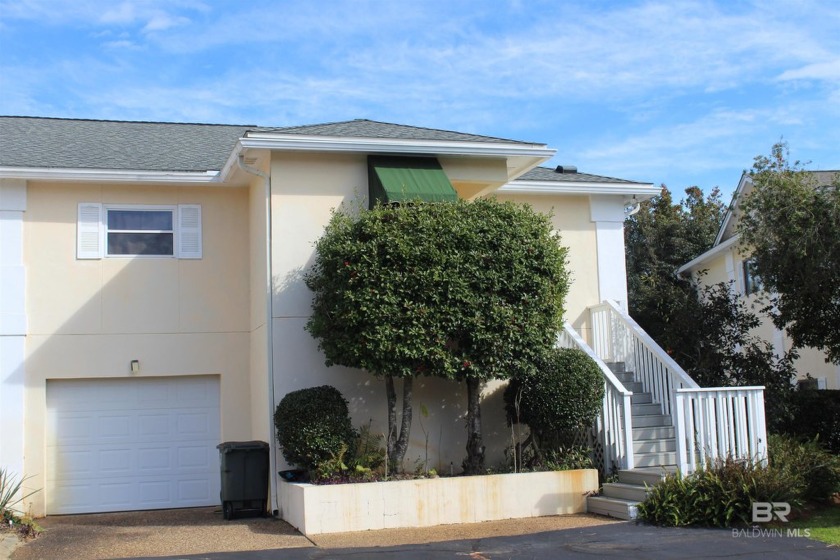 This newly renovated 3-bedroom, 3-bath townhouse condo with a - Beach Home for sale in Foley, Alabama on Beachhouse.com