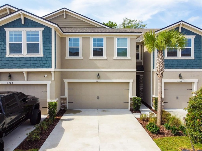 Make this YOUR HOME! MODEL PERFECT IMMACULATE townhome located - Beach Townhome/Townhouse for sale in Tampa, Florida on Beachhouse.com