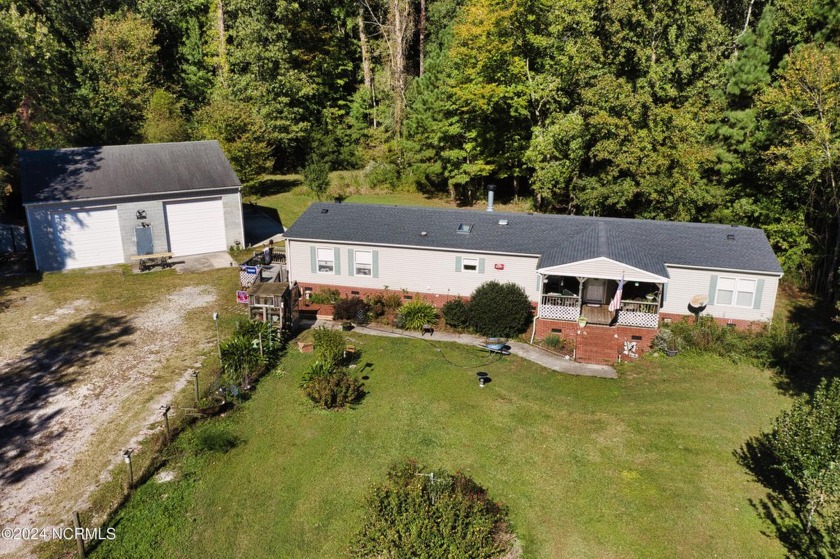 4 Bedroom, 2 bath home on almost 4 acres in the heart of Moyock - Beach Home for sale in Moyock, North Carolina on Beachhouse.com