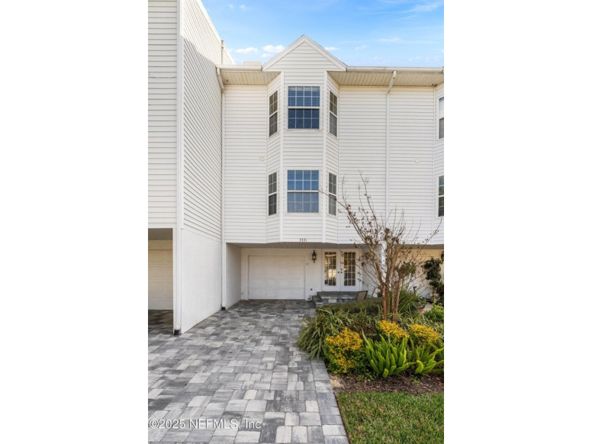 Don't Miss Out on Your Waterfront Dream Home!

Welcome to - Beach Townhome/Townhouse for sale in Jacksonville, Florida on Beachhouse.com