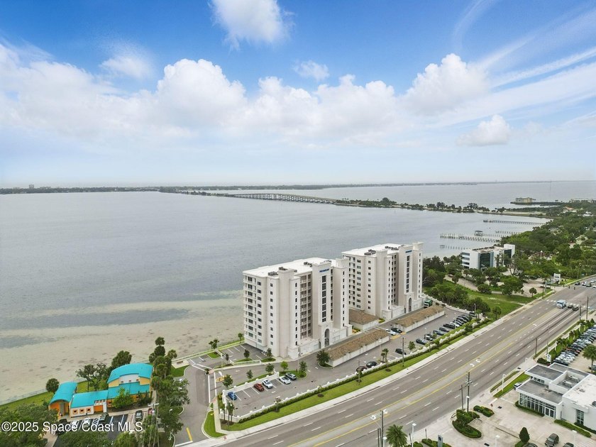 Beautiful spacious open concept condo on the Indian River. Enjoy - Beach Condo for sale in Melbourne, Florida on Beachhouse.com