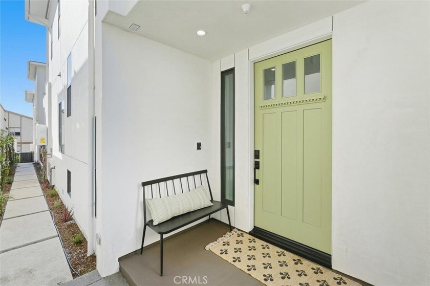 Welcome to the B unit!  Equipped with an elevator that makes - Beach Townhome/Townhouse for sale in Redondo Beach, California on Beachhouse.com