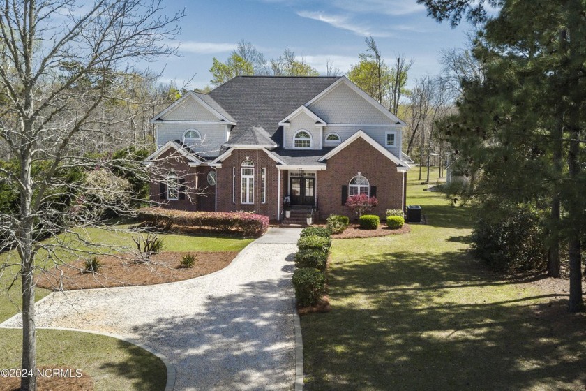 Upscale solidly built 2x6 exterior wall constructed home - Beach Home for sale in Hampstead, North Carolina on Beachhouse.com