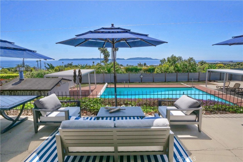 Tennis or Pickle Ball Anyone??  Prime Ocean/Catalina View Estate - Beach Home for sale in Rancho Palos Verdes, California on Beachhouse.com