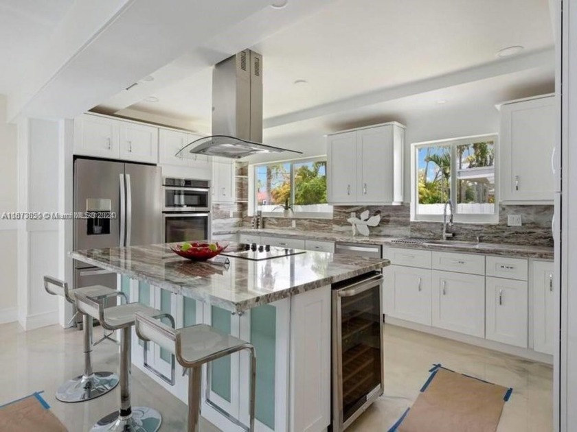 Introducing this wonderful single-family home, meticulously - Beach Home for sale in Hollywood, Florida on Beachhouse.com