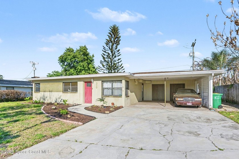 WOW, GREAT PRICE FOR MERRITT ISLAND!!! FIXER UPPER....Cute 3 - Beach Home for sale in Merritt Island, Florida on Beachhouse.com