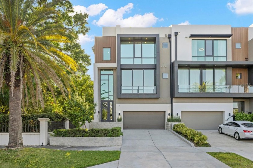 Welcome to 98 W Davis Blvd, an exquisite luxury townhouse - Beach Townhome/Townhouse for sale in Tampa, Florida on Beachhouse.com