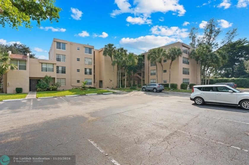 Enjoy the Florida Lifestyle at this fabulous 2 bedrooms 2 - Beach Condo for sale in Davie, Florida on Beachhouse.com