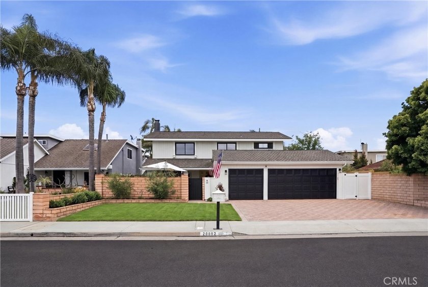 HUGE PRICE IMPROVEMENT! AT THIS PRICE, THIS HOME IS EXPECTED TO - Beach Home for sale in Huntington Beach, California on Beachhouse.com