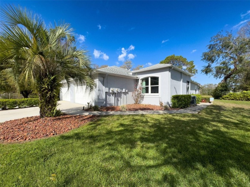MOTIVATED SELLER!  Welcome to a golfer's dream!  Located in the - Beach Home for sale in New Port Richey, Florida on Beachhouse.com