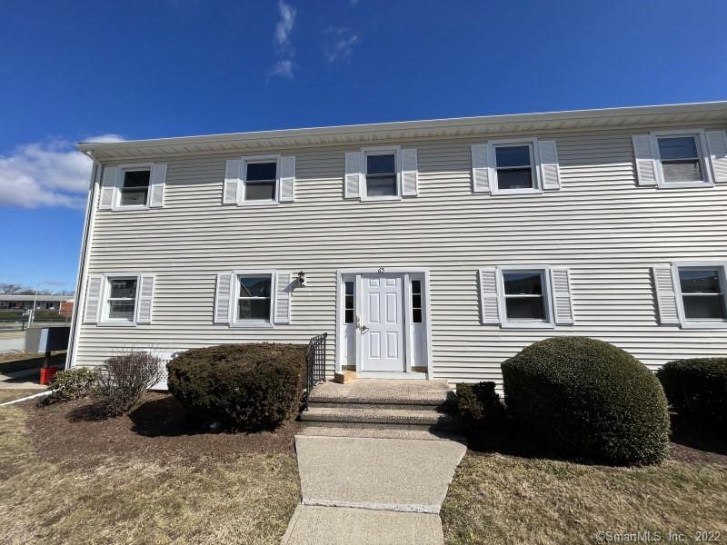 Rare Opportunity to own in this Waterfront Complex that is only - Beach Condo for sale in Milford, Connecticut on Beachhouse.com