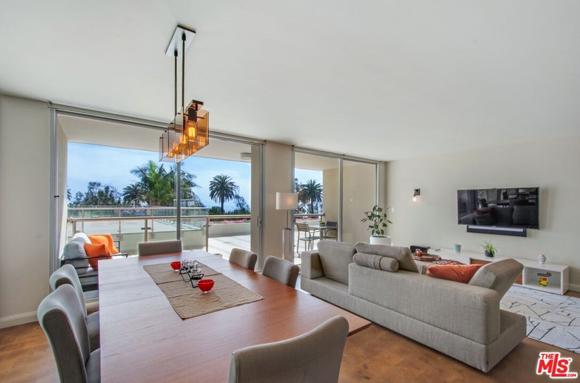 Experience coastal perfection in this absolutely stunning - Beach Condo for sale in Santa Monica, California on Beachhouse.com