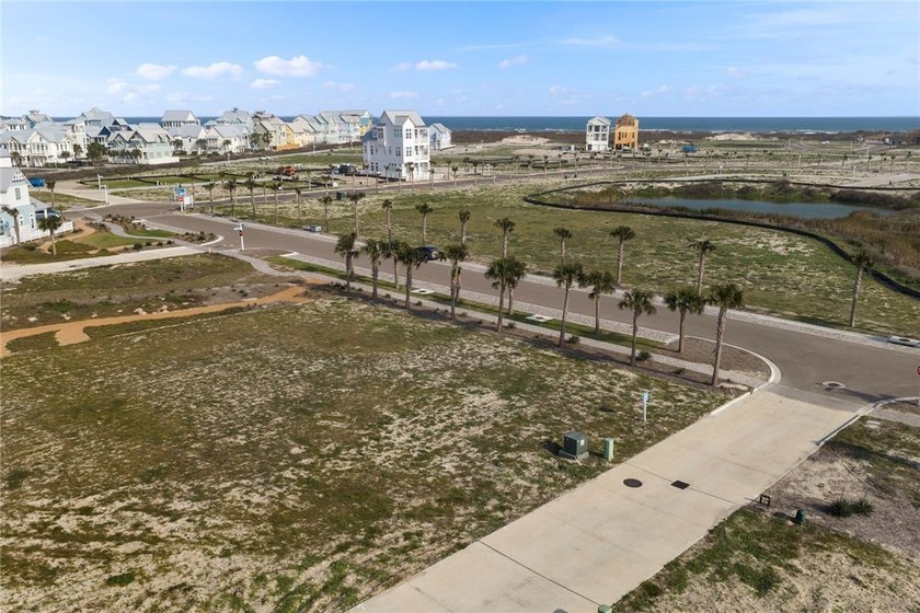 This exceptional courtyard homesite within the prestigious - Beach Lot for sale in Port Aransas, Texas on Beachhouse.com