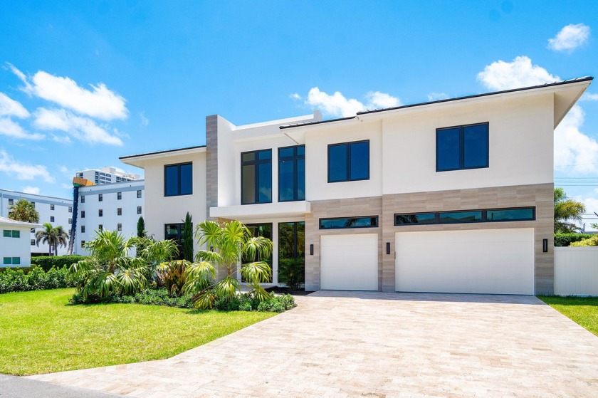 The Best of SoSo! Still time to customize! Five bedrooms estate - Beach Home for sale in West Palm Beach, Florida on Beachhouse.com
