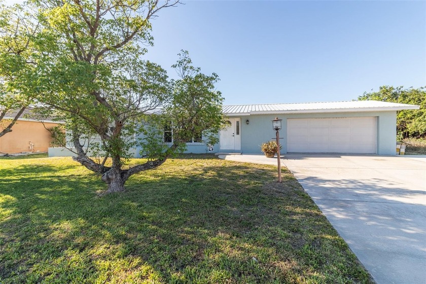 One or more photo(s) has been virtually staged. Welcome to this - Beach Home for sale in Port Charlotte, Florida on Beachhouse.com