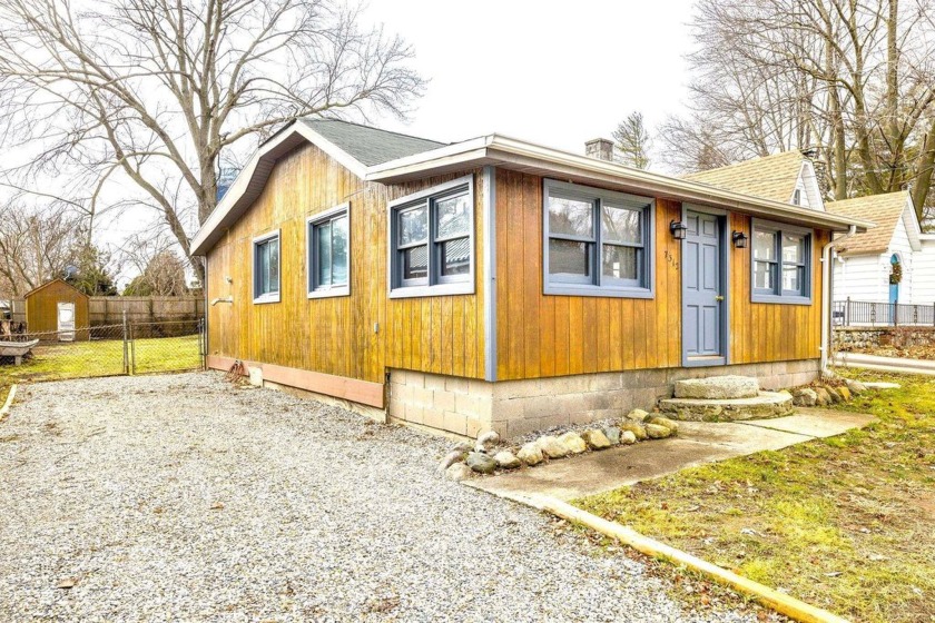 Welcome to 7312 Forest in Lexington - an adorable Lake Access - Beach Home for sale in Lexington, Michigan on Beachhouse.com