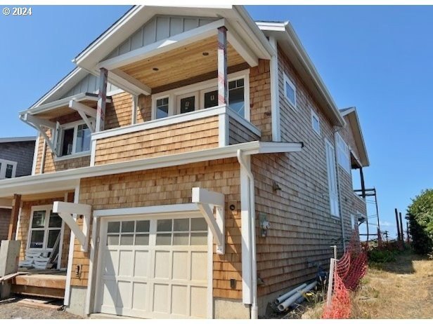 Rare opportunity to purchase a brand new home on the OCEAN FRONT - Beach Home for sale in Gearhart, Oregon on Beachhouse.com