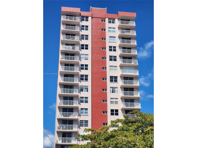 Great deal!! What a perfect opportunity for you! Buy this unit - Beach Condo for sale in Hallandale Beach, Florida on Beachhouse.com